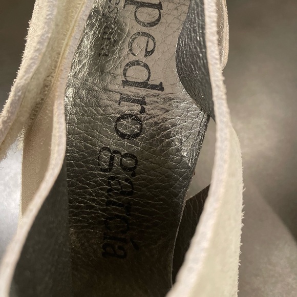 Pedro Garcia Open Toe off-white Suede Platform Sandals. Size 40 (10 US). - Picture 8 of 8